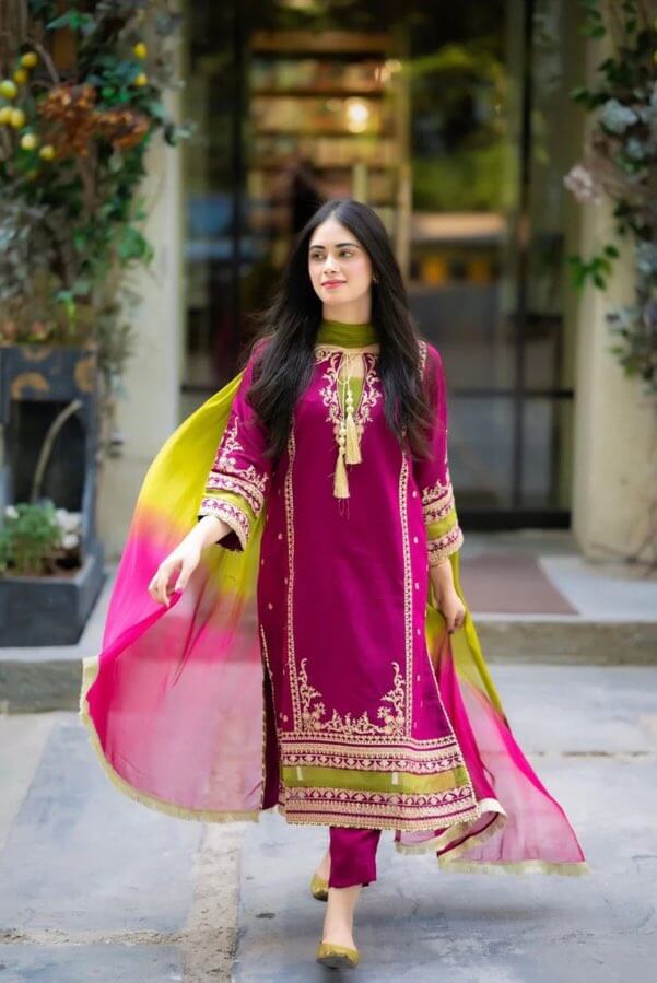 Luxury Emb Lawn 3Pc – Unstitched with Bamber Chiffon Dupatta (SF-1064)