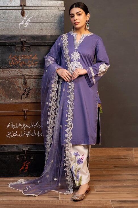 Luxury Embroidered Lawn 3Pc – Unstitched with Organza Dupatta (SF-1046)