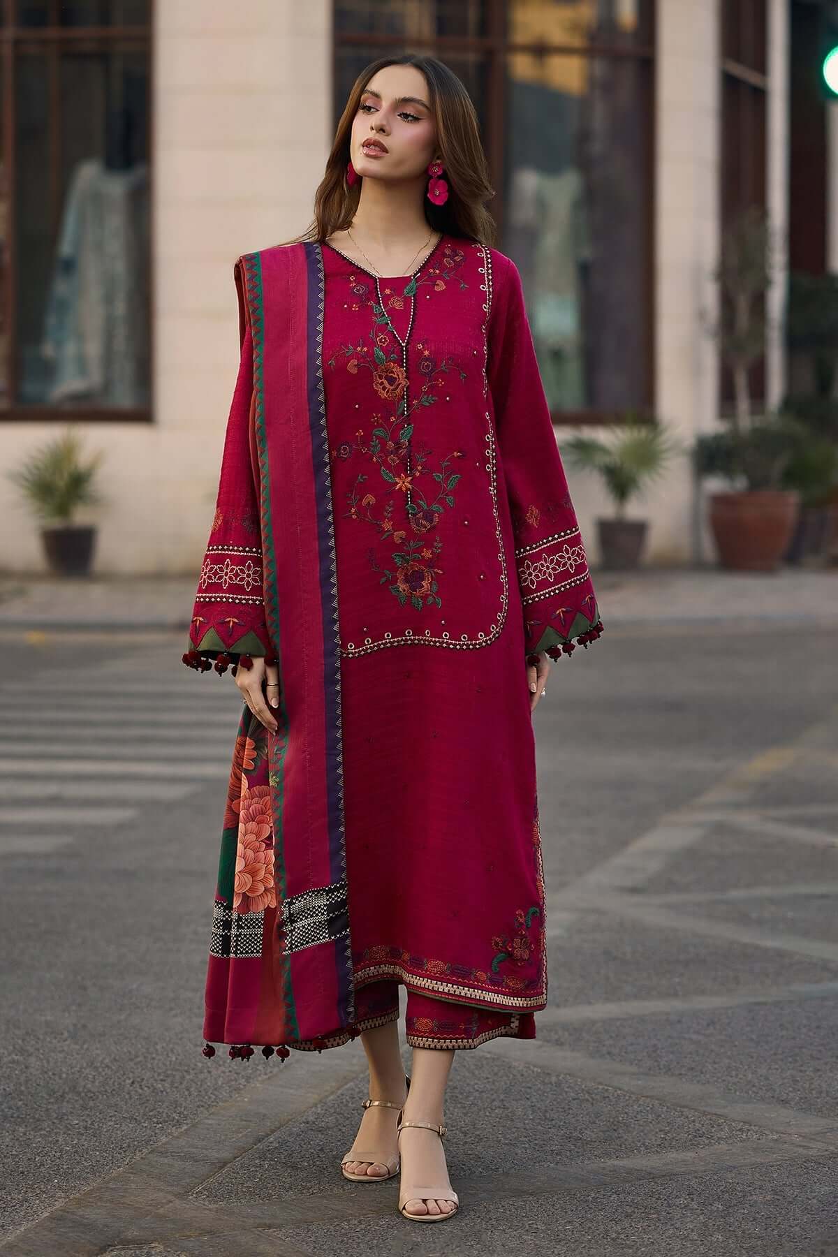 Luxury Embroidered Lawn 3Pc – Unstitched with Printed Dupatta (SF-1085)